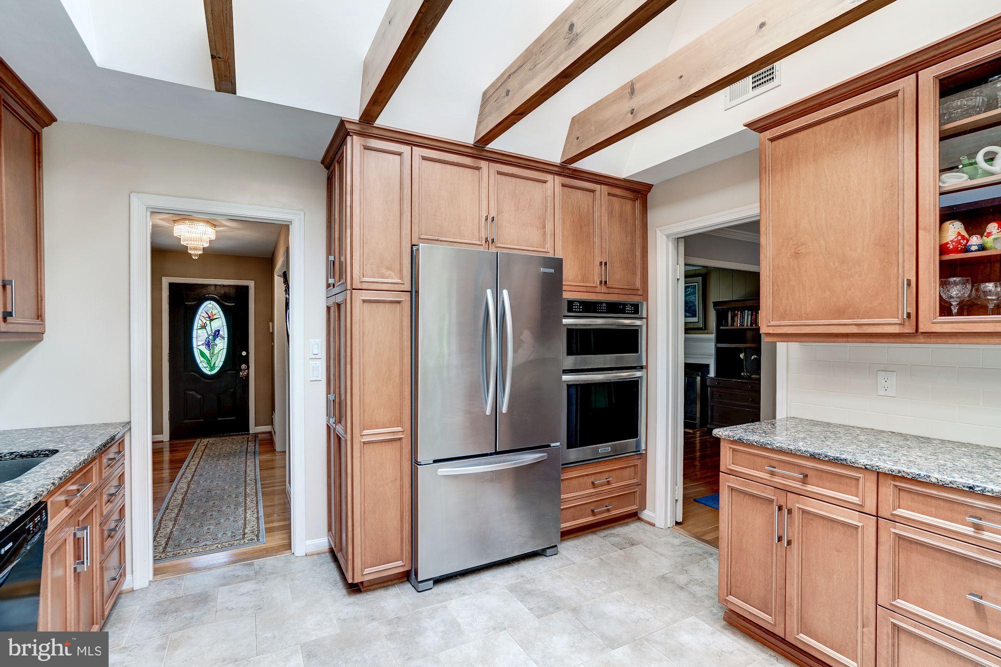 7604 Sebago Road Bethesda, MD 20817 - Photo 8 of 31 Kitchen