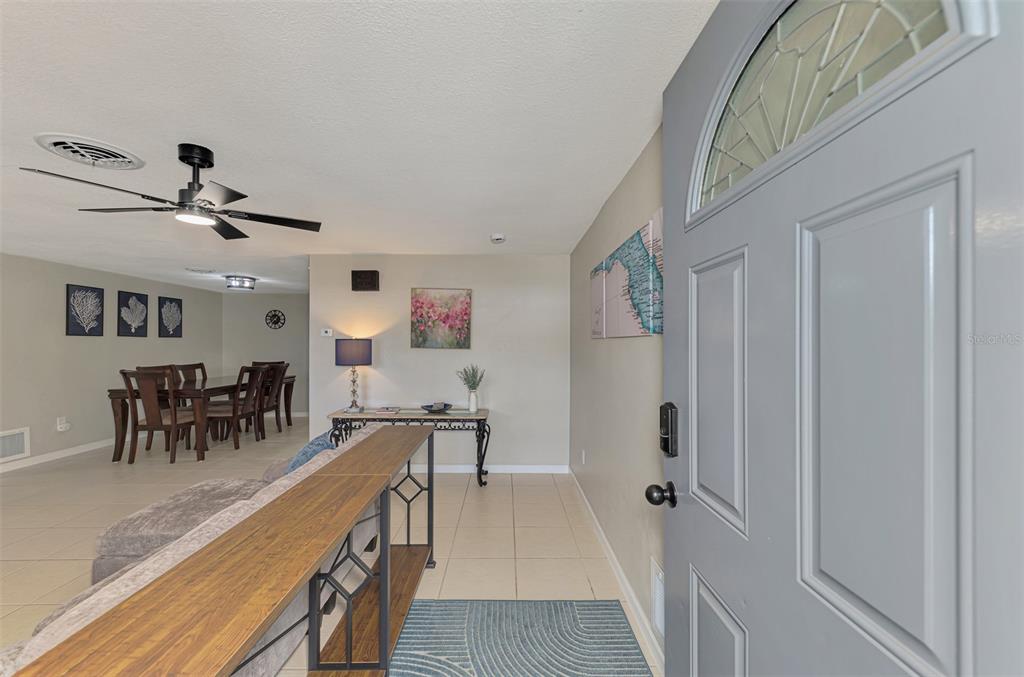 361 Falkland Road Venice, FL 34293 - Photo 5 of 40