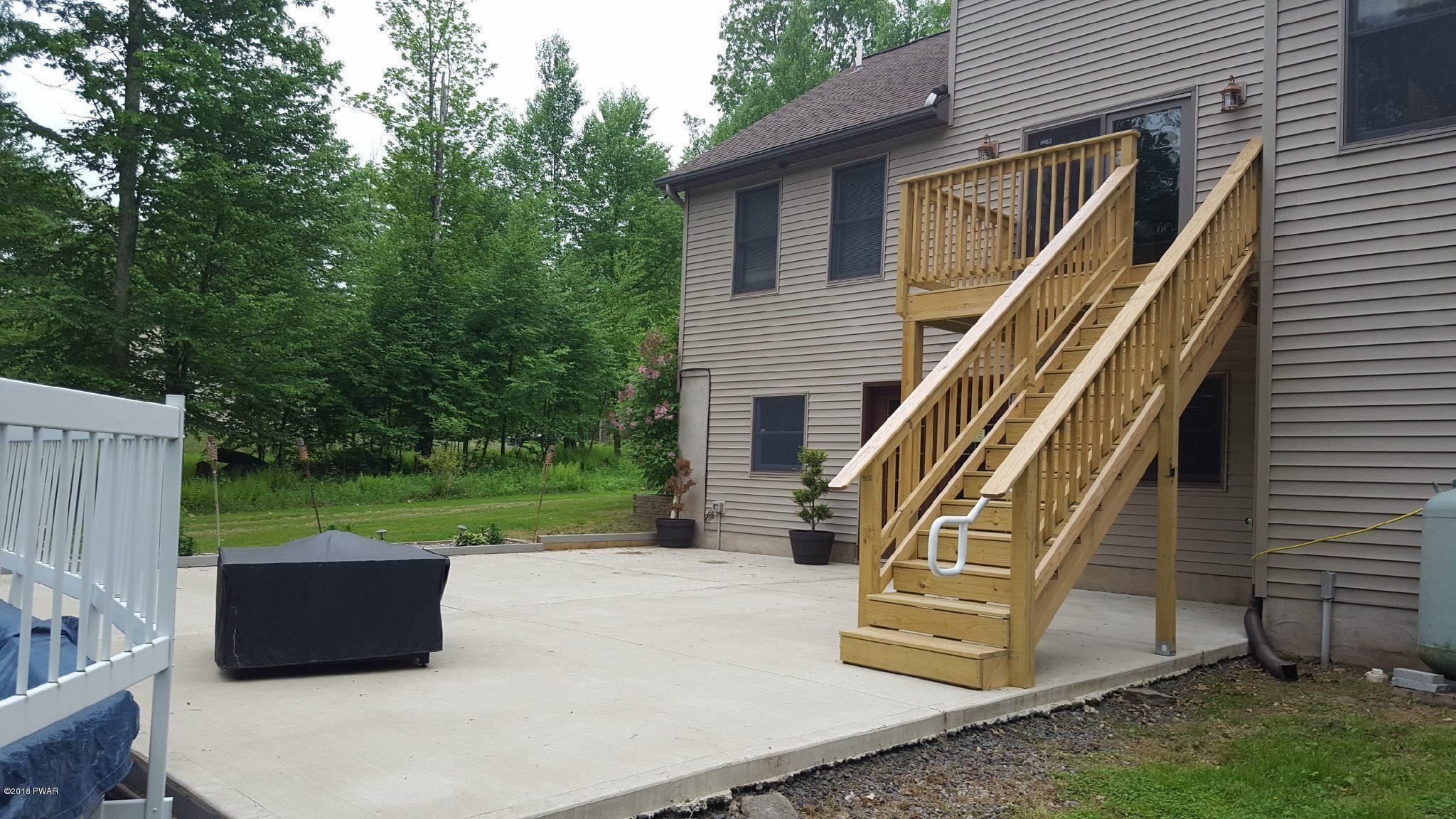 74 Ruffed Grouse Road Lakeville, PA 18438 - Photo 29 of 33 Patio and Back Yard