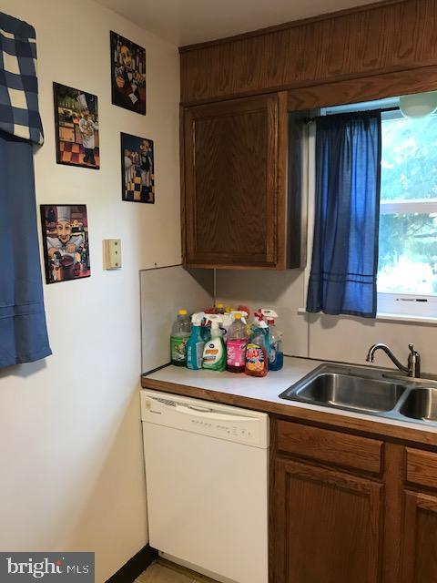 2473 Cambridge Road York, PA 17402 - Photo 14 of 62 Gallery Image 14