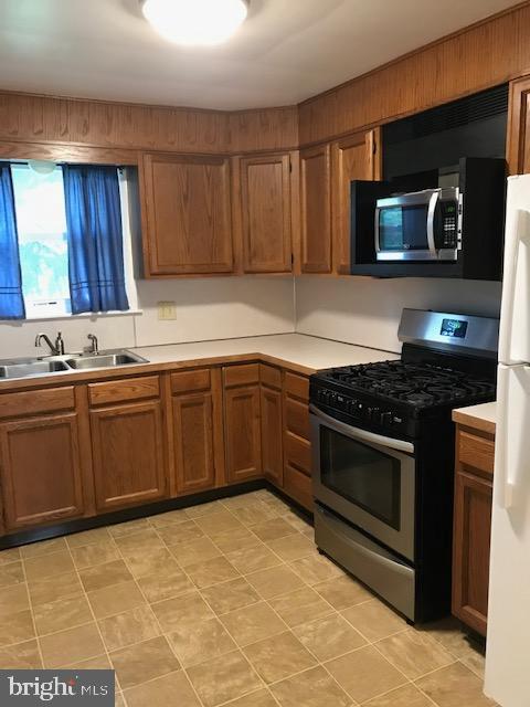 2473 Cambridge Road York, PA 17402 - Photo 19 of 62 Gallery Image 19