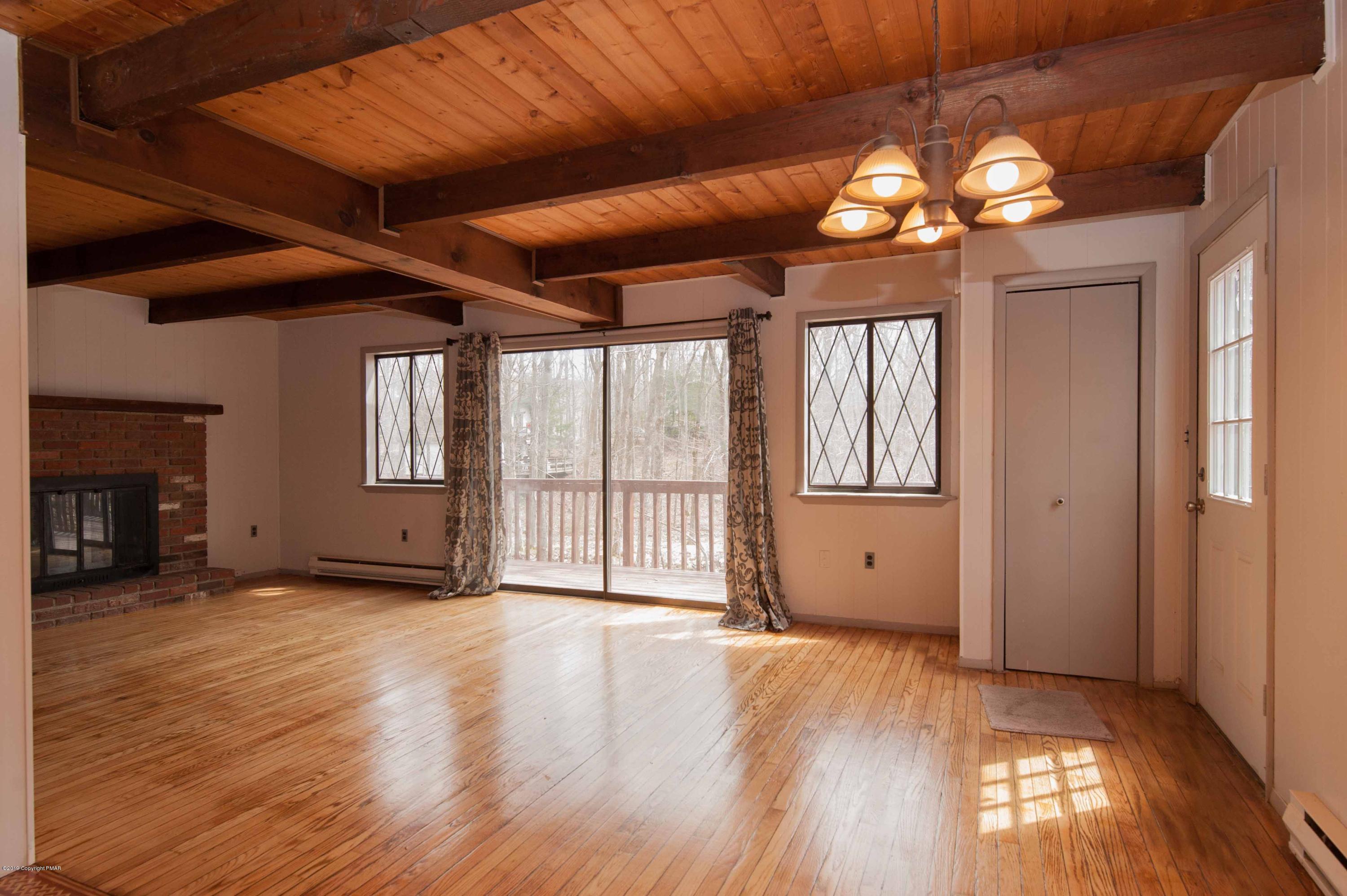 6060 Decker Road Bushkill, PA 18324 - Photo 2 of 25 6060 Decker Rd-8