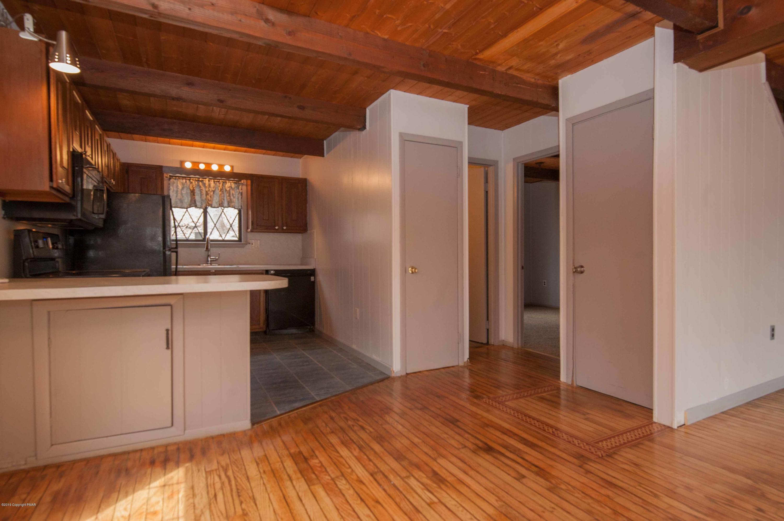 6060 Decker Road Bushkill, PA 18324 - Photo 10 of 25 6060 Decker Rd-10