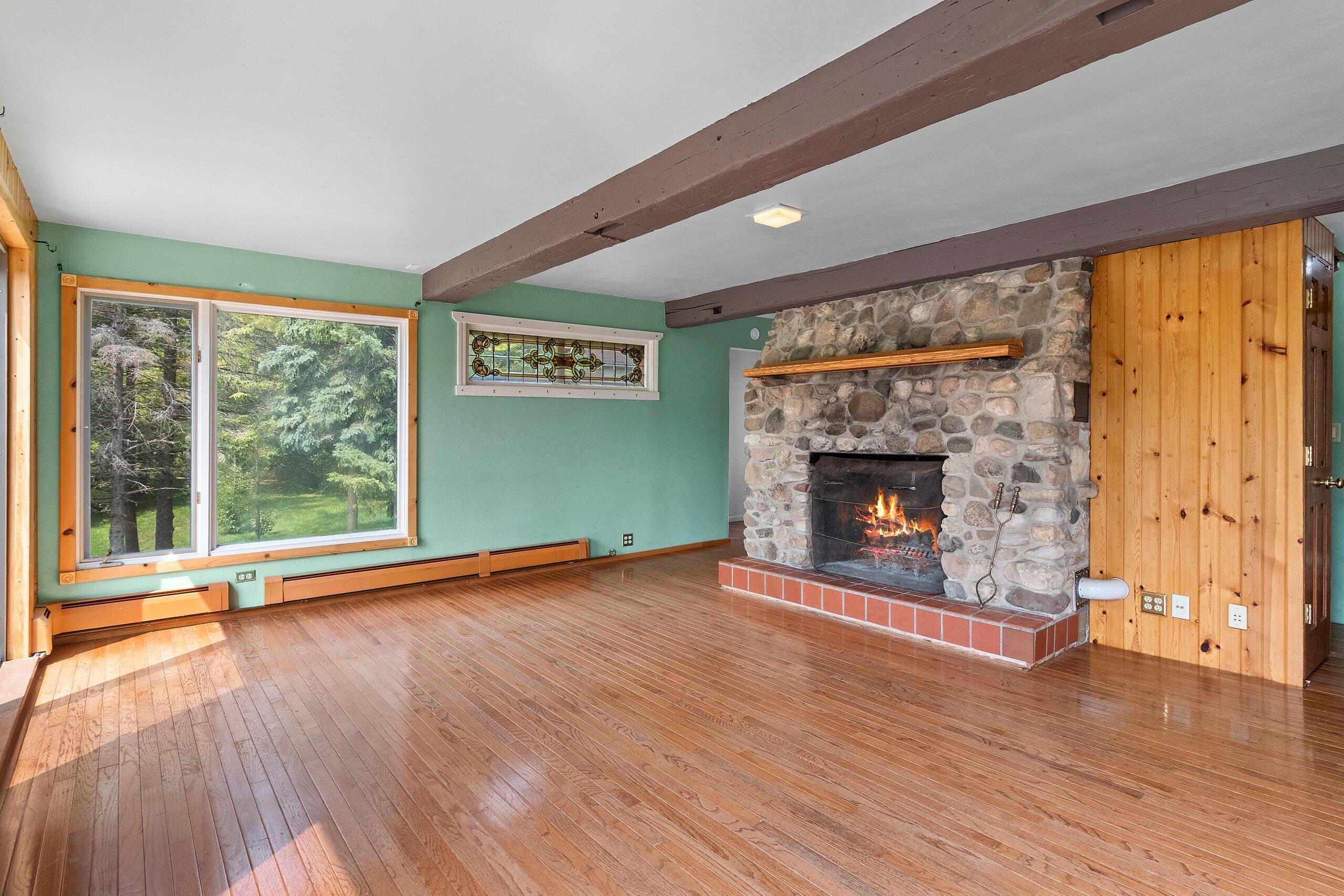 2603 Goodwin Road Manitowoc Rapids, WI 54220 - Photo 2 of 68 047-2603GoodwinRoad-Manitowoc-WI-54220-S