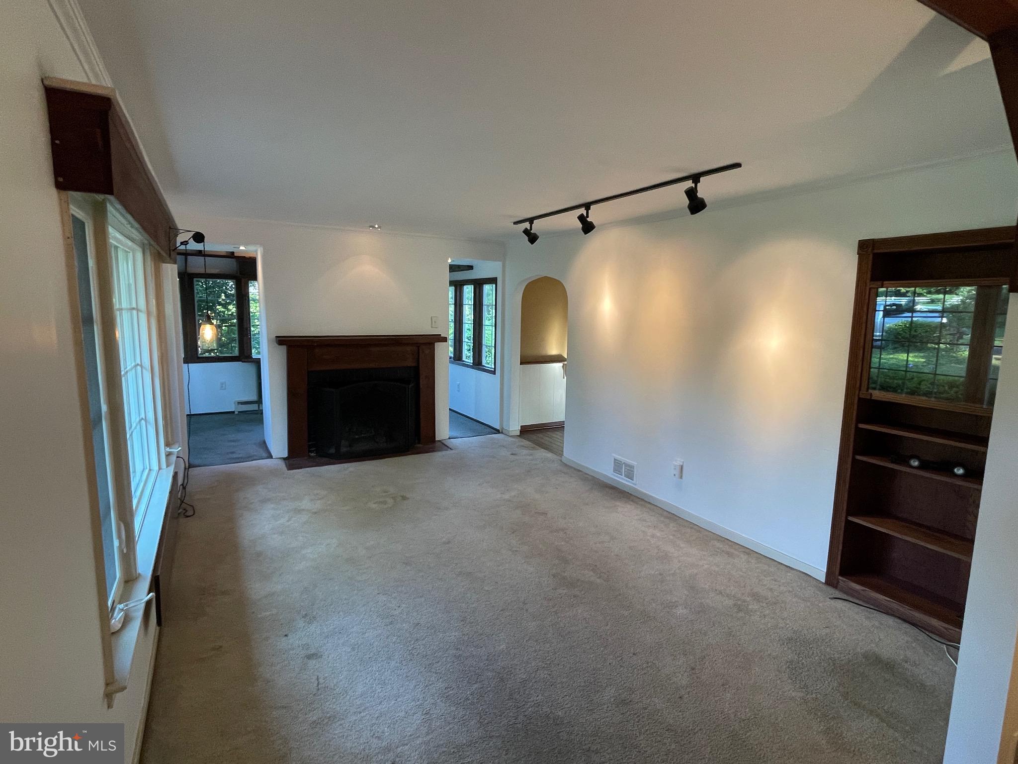 132 Windsor Road Yardley, PA 19067 - Photo 14 of 28 Gallery Image 14