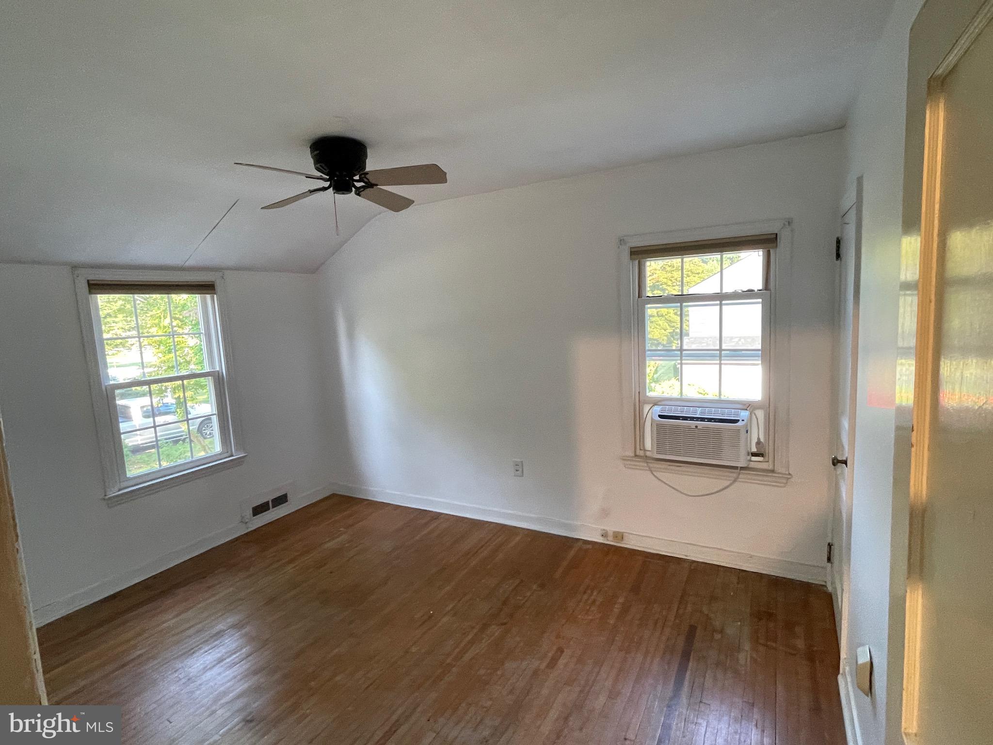 132 Windsor Road Yardley, PA 19067 - Photo 27 of 28 Gallery Image 27