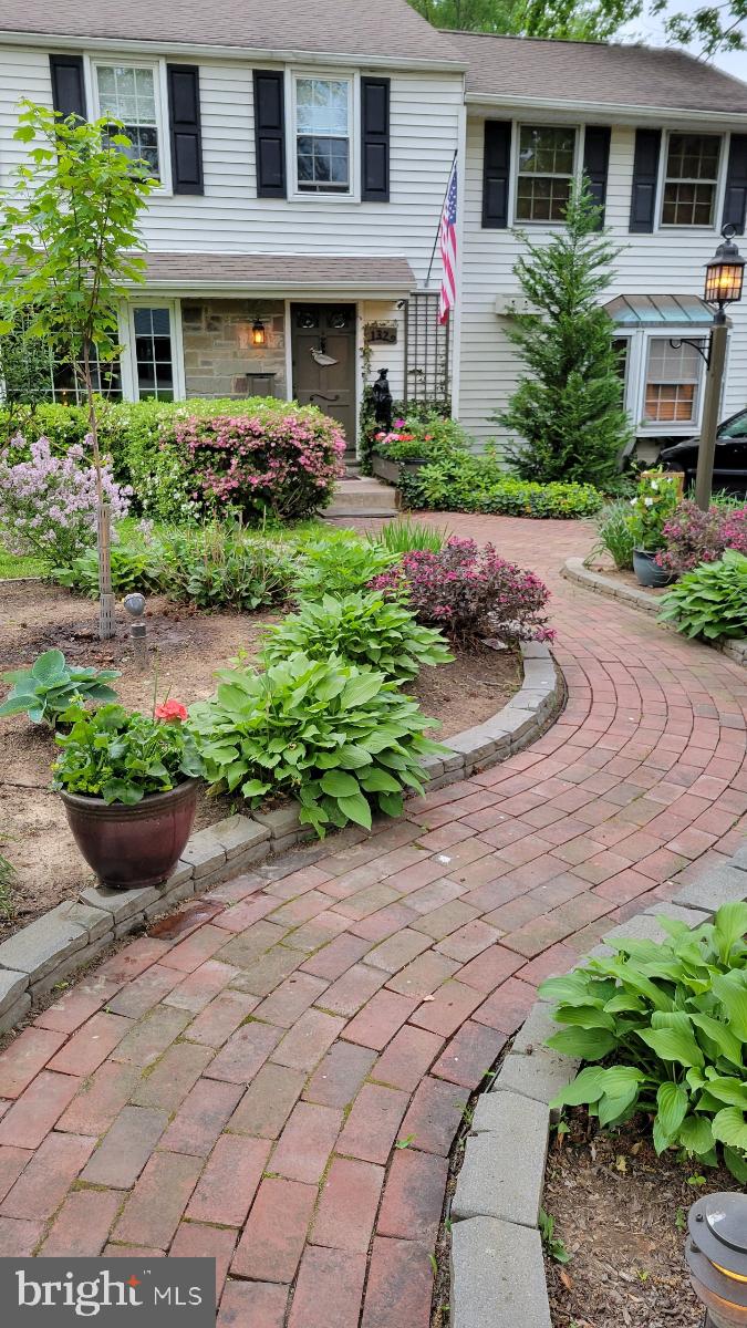 132 Windsor Road Yardley, PA 19067 - Photo 3 of 28 Gallery Image 3