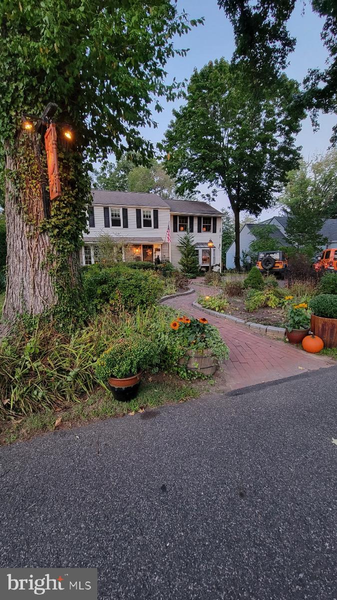 132 Windsor Road Yardley, PA 19067 - Photo 5 of 28 Gallery Image 5