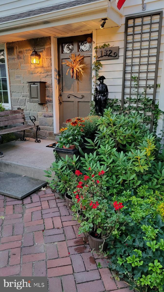 132 Windsor Road Yardley, PA 19067 - Photo 7 of 28 Gallery Image 7