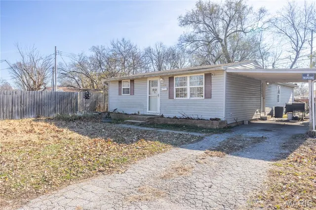 $139,900 | 2248 Miracle Avenue, Granite City, IL 62040