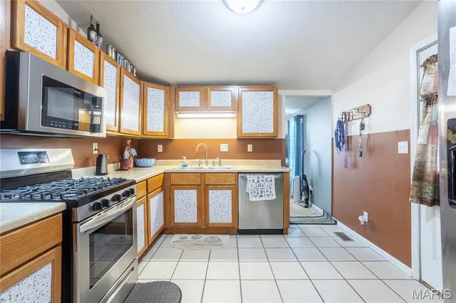 $139,900 | 2248 Miracle Avenue, Granite City, IL 62040