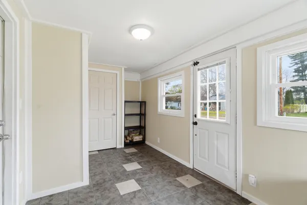 $190,000 | 215 Lincoln Street, Schoolcraft, MI 49087