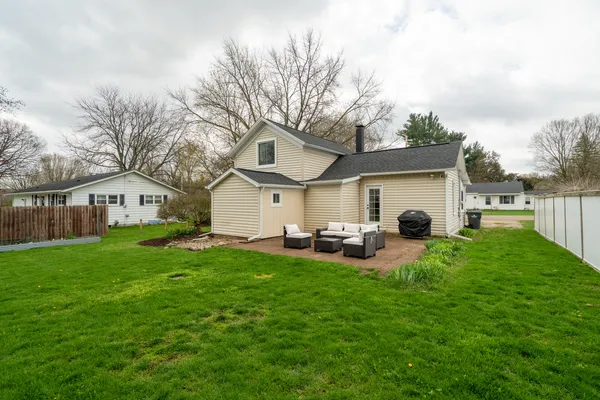 $190,000 | 215 Lincoln Street, Schoolcraft, MI 49087