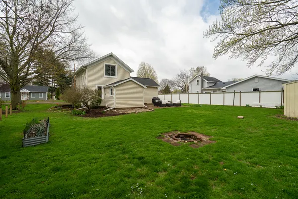 $190,000 | 215 Lincoln Street, Schoolcraft, MI 49087