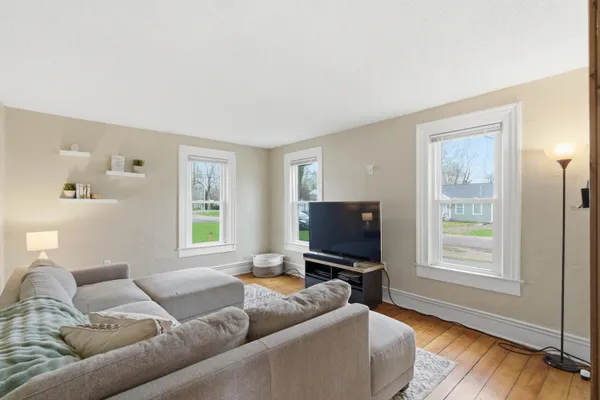 $190,000 | 215 Lincoln Street, Schoolcraft, MI 49087