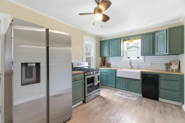 $190,000 | 215 Lincoln Street, Schoolcraft, MI 49087