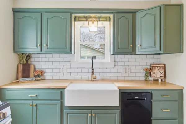 $190,000 | 215 Lincoln Street, Schoolcraft, MI 49087