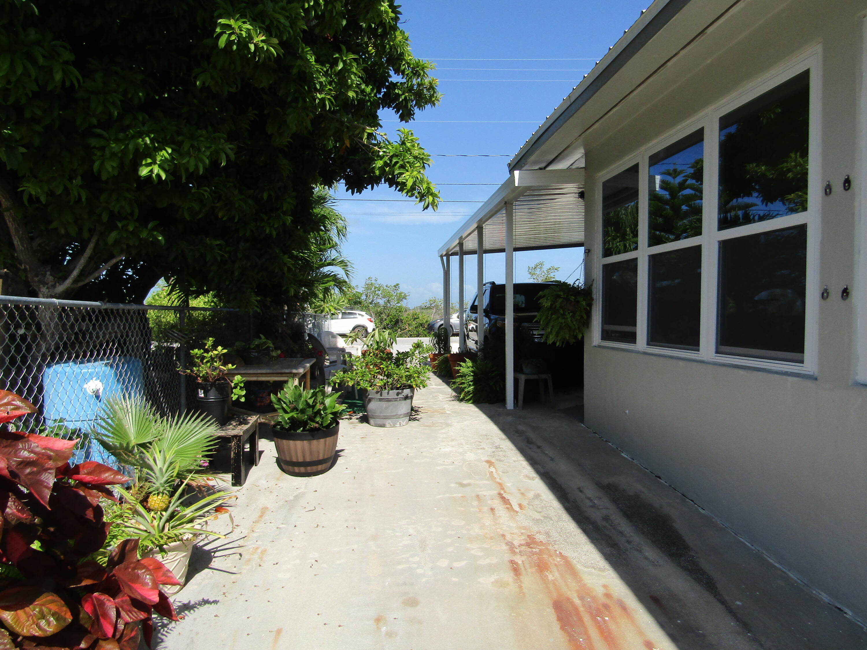 355 Pirates Road Summerland Key, FL 33042 - Photo 4 of 16 IMG_1462