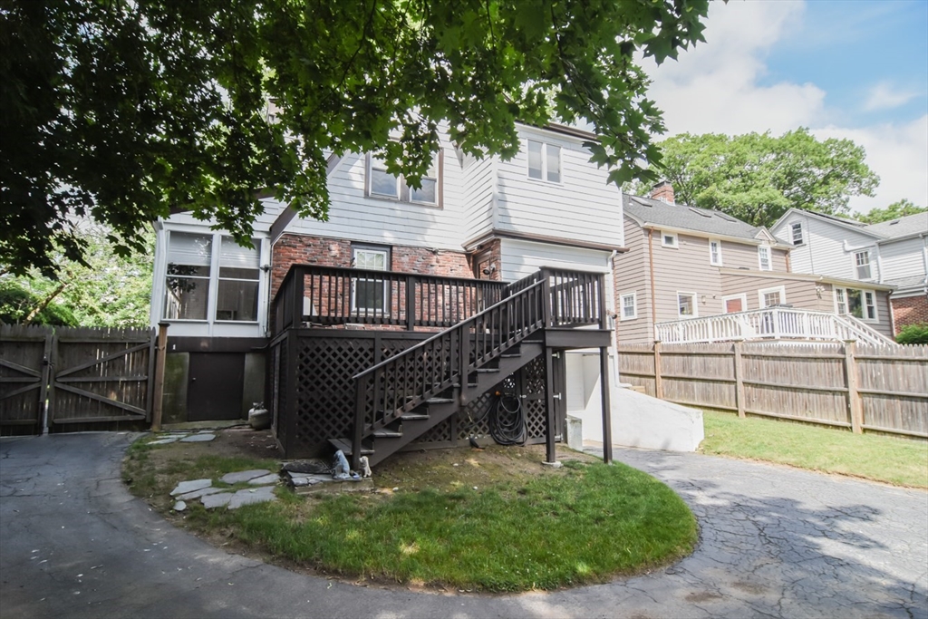 291 Russett Road Brookline, MA 02467 - Photo 20 of 23