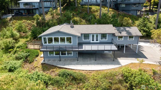 a view of a house with pool