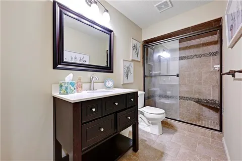 $900,000 | 11260 West 155th Terrace, Overland Park, KS 66221