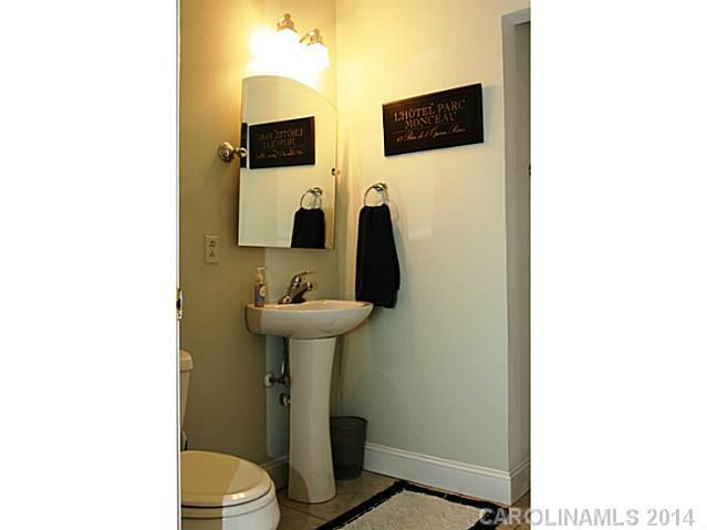1501 Sansberry Road Charlotte, NC 28262 - Photo 13 of 16 Gallery Image 13