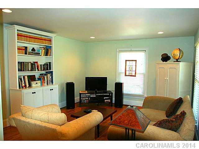 1501 Sansberry Road Charlotte, NC 28262 - Photo 3 of 16 Gallery Image 3