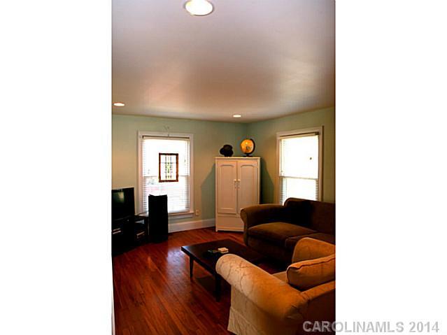 1501 Sansberry Road Charlotte, NC 28262 - Photo 4 of 16 Gallery Image 4