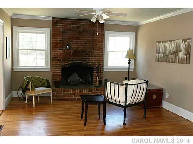 1501 Sansberry Road Charlotte, NC 28262 - Photo 5 of 16 Gallery Image 5