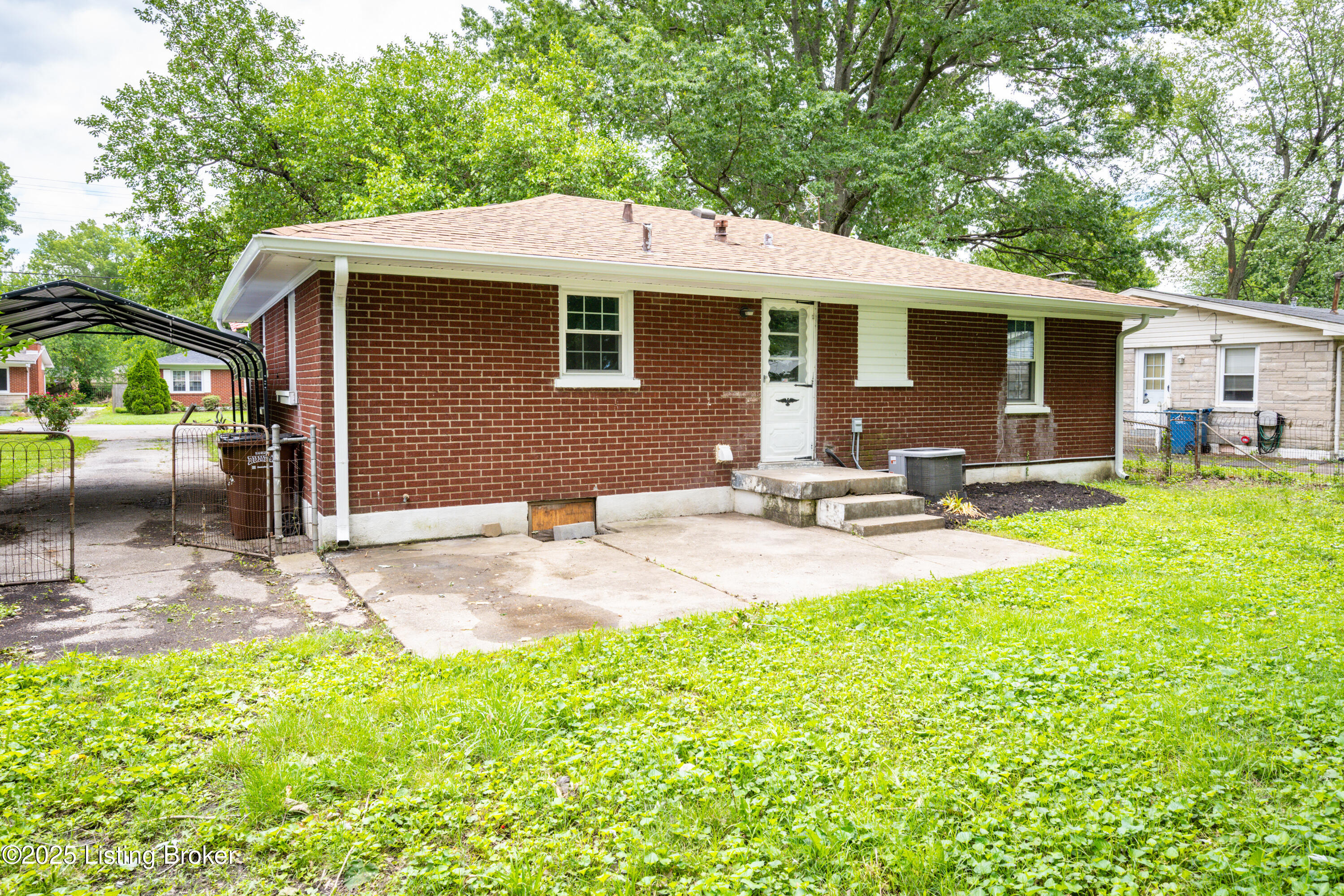 8486 Robbins Road Louisville, KY 40258 - Photo 22 of 28 DHI-124