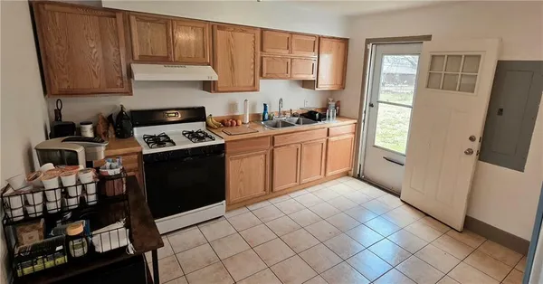 $160,000 | 1606 West Sheley Road, Independence, MO 64052