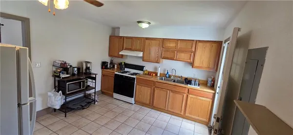 $160,000 | 1606 West Sheley Road, Independence, MO 64052