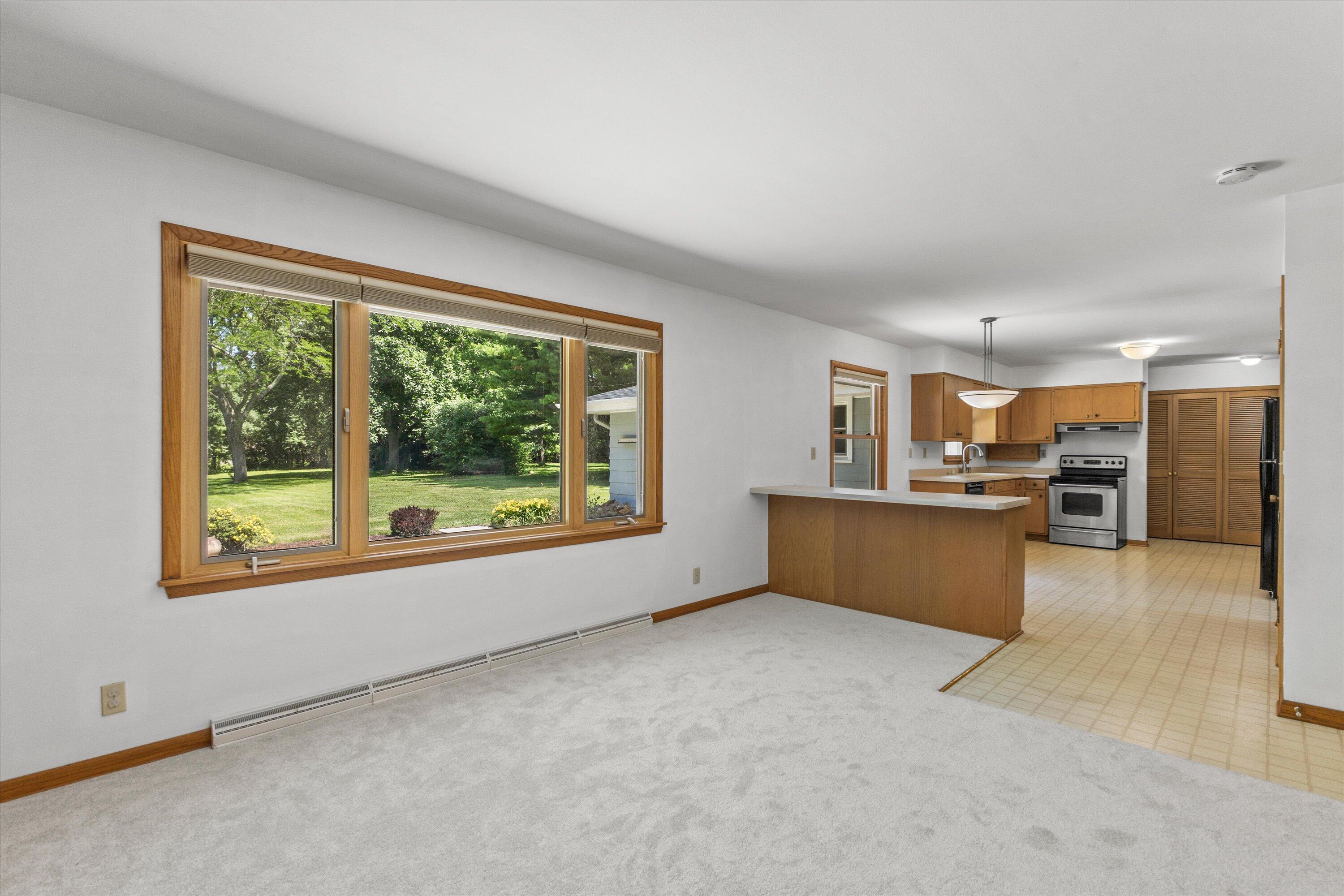 800 East Dean Road Fox Point, WI 53217 - Photo 26 of 35 40-LUKE9432
