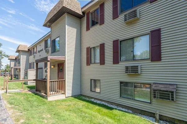 $245,000 | 9 Treetop Circle, Unit 15, Laconia, NH 03246