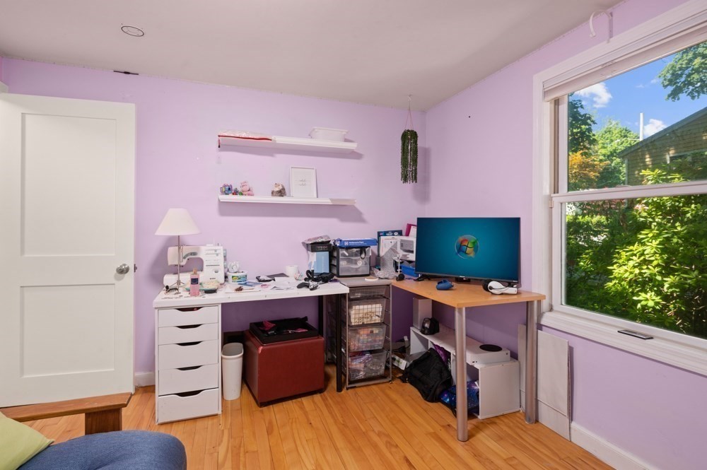 88 Temple Road Waltham, MA 02452 - Photo 23 of 41