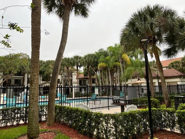 $2,300 | 640 South Park Road, Unit 144, Hollywood, FL 33021