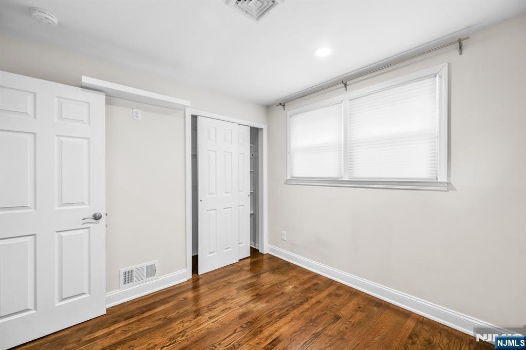 23 Hampshire Road Paramus, NJ 07652 - Photo 13 of 29 Gallery Image 13