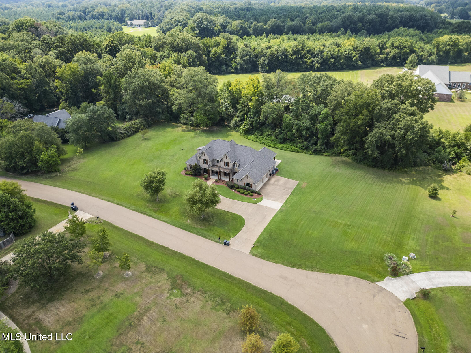 209 Sunset Circle Madison, MS 39110 - Photo 4 of 63 209 Sunset Cir drone-4