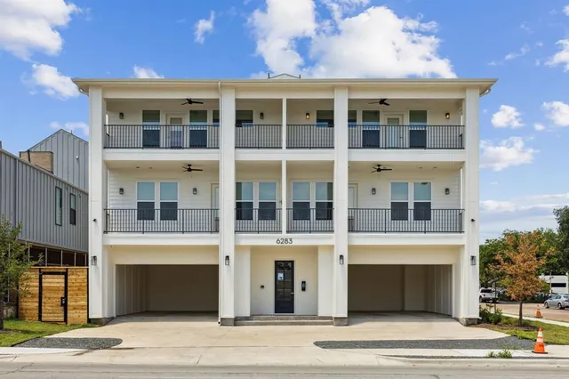 $2,145 | 6283 La Vista Drive, Unit 303, Dallas, TX 75214