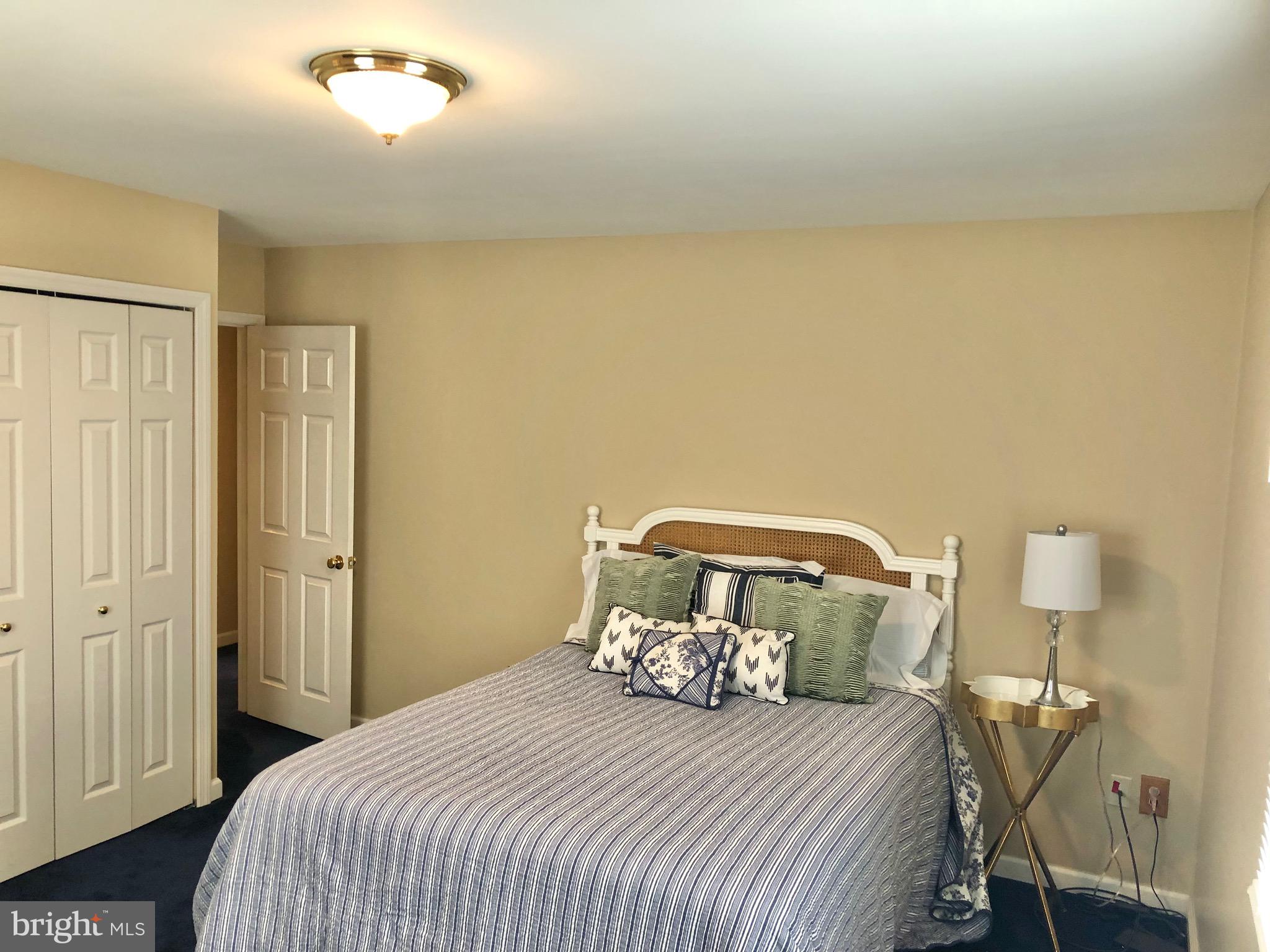 1014 South Ironwood Road Sterling, VA 20164 - Photo 13 of 32 Gallery Image 13