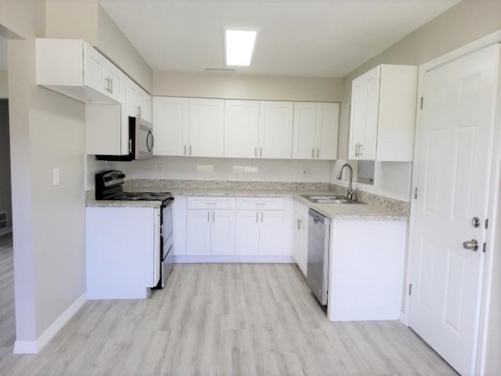 284 Silver Lake Road Palatka, FL 32177 - Photo 6 of 29 Gallery Image 6