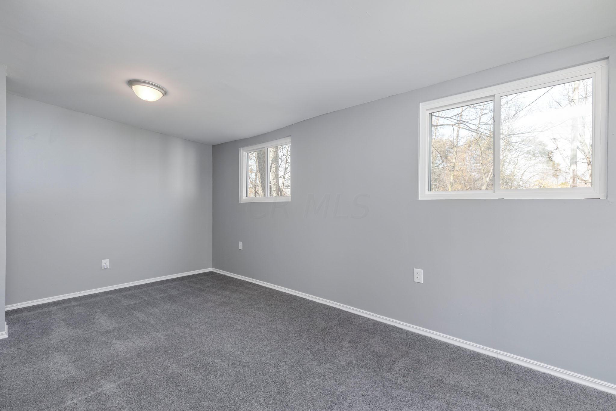 500 Barcher Road Columbus, OH 43207 - Photo 23 of 27