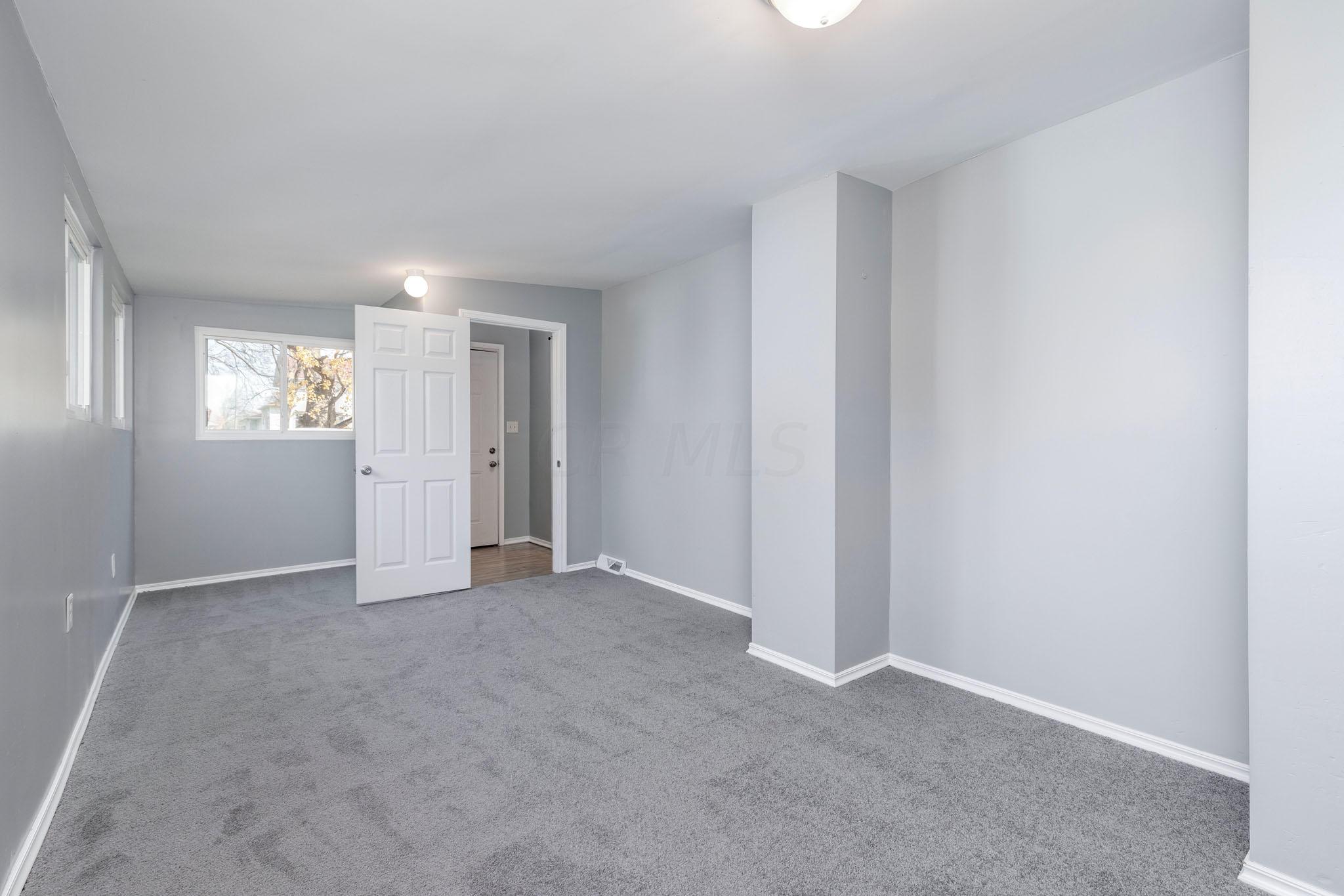 500 Barcher Road Columbus, OH 43207 - Photo 24 of 27
