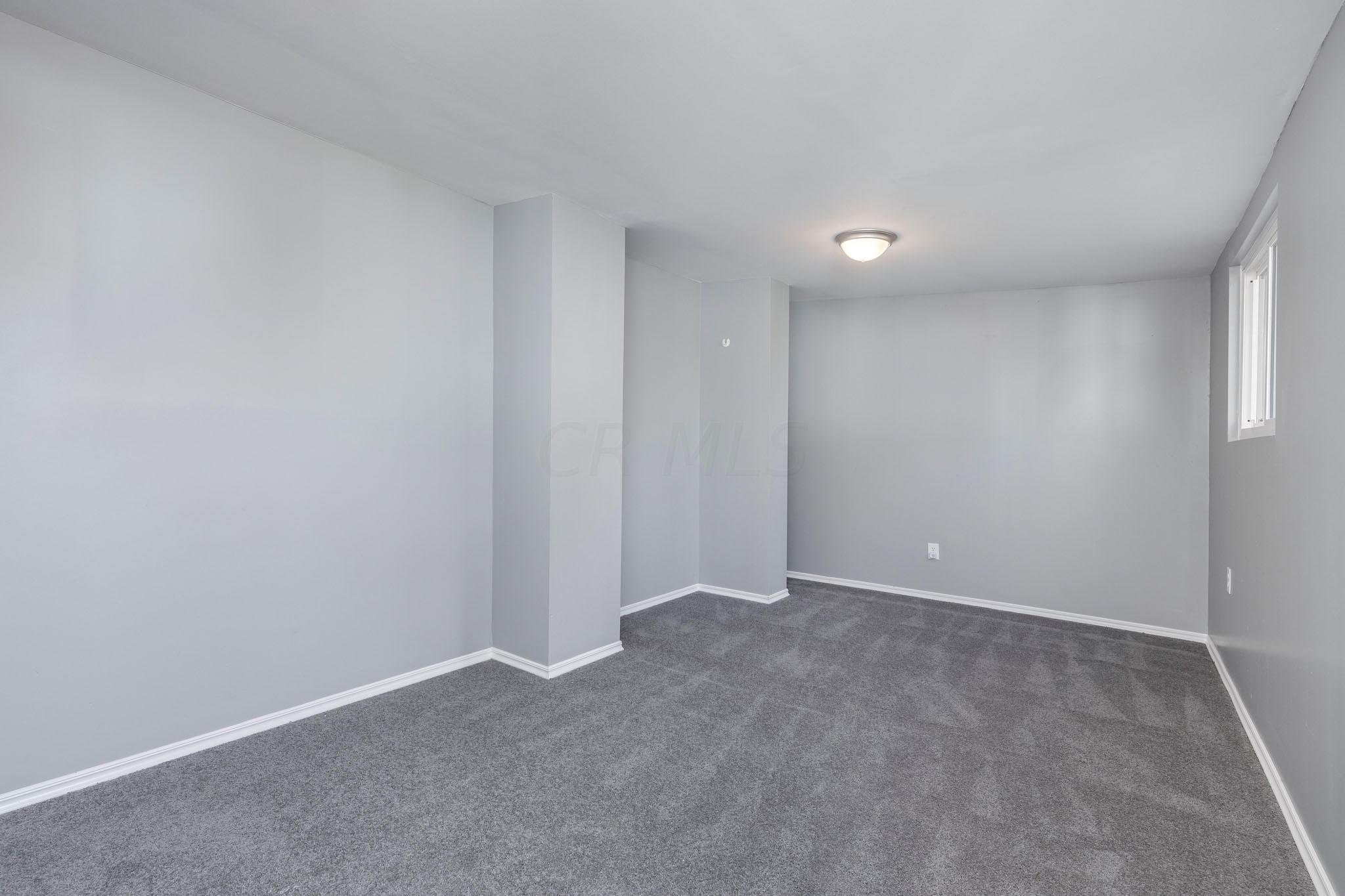 500 Barcher Road Columbus, OH 43207 - Photo 25 of 27