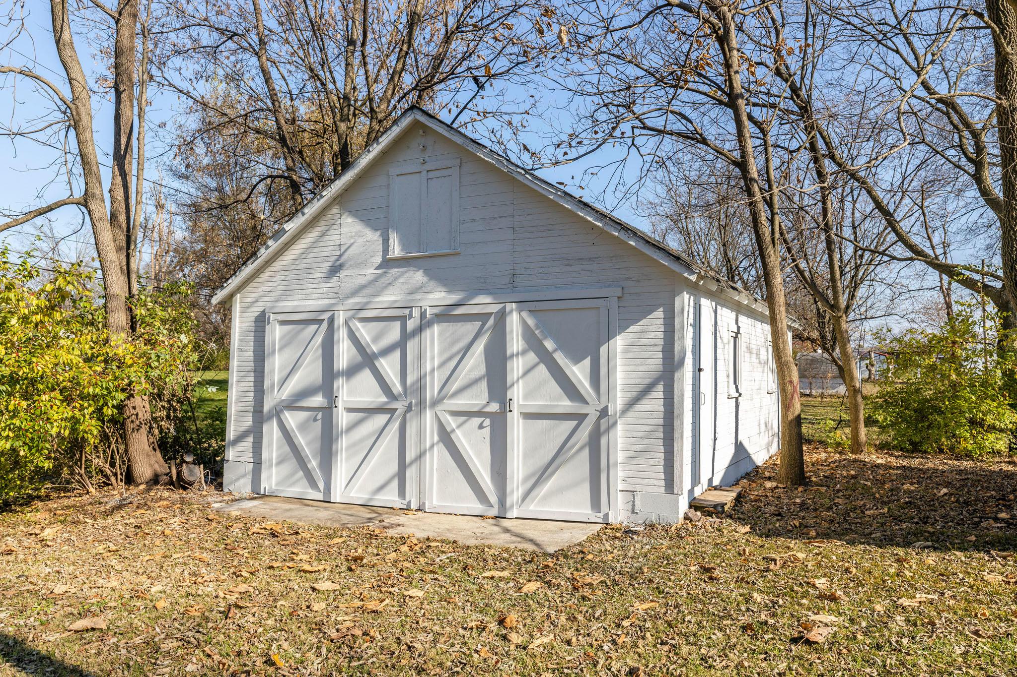 500 Barcher Road Columbus, OH 43207 - Photo 4 of 27