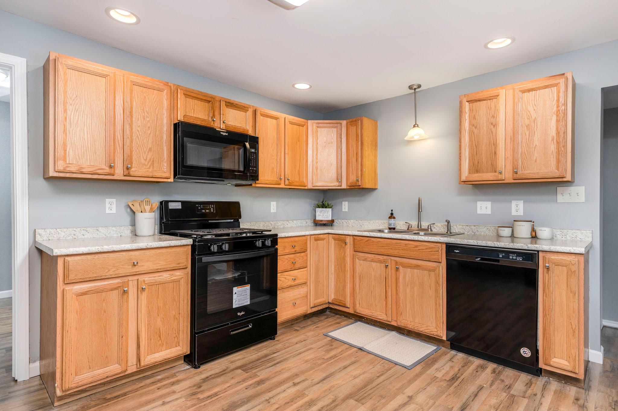 500 Barcher Road Columbus, OH 43207 - Photo 10 of 27