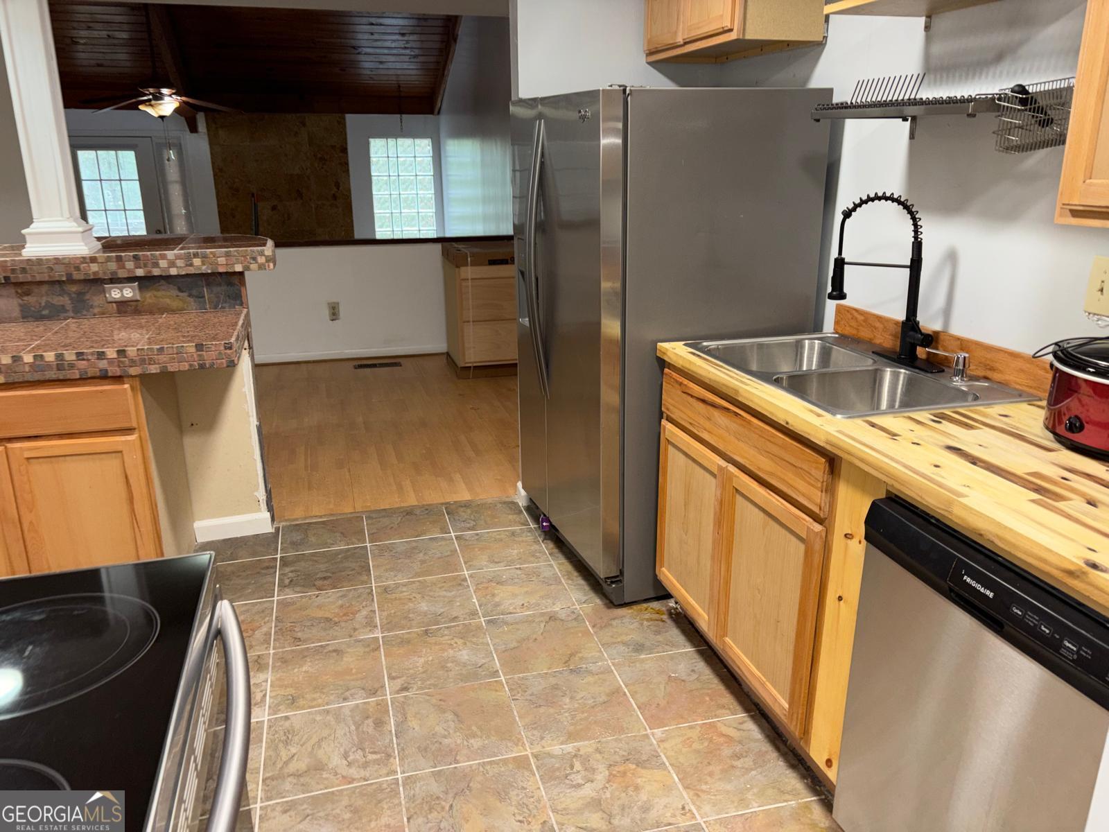 2577 Terrace Trail Decatur, GA 30035 - Photo 4 of 15