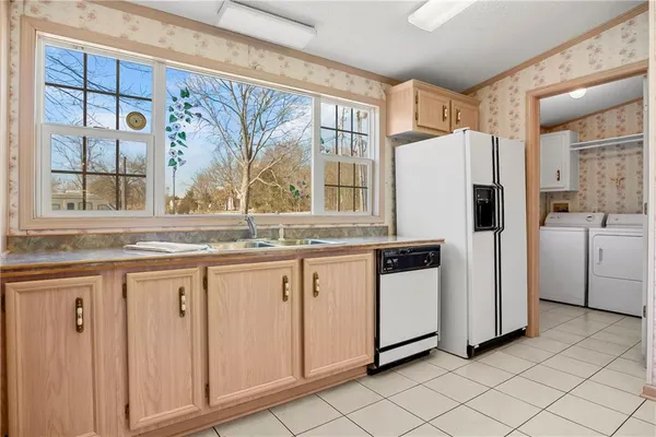 $225,000 | 1 Deepwoods Drive, Linn Valley, KS 66040