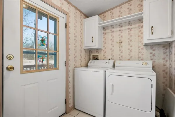 $225,000 | 1 Deepwoods Drive, Linn Valley, KS 66040