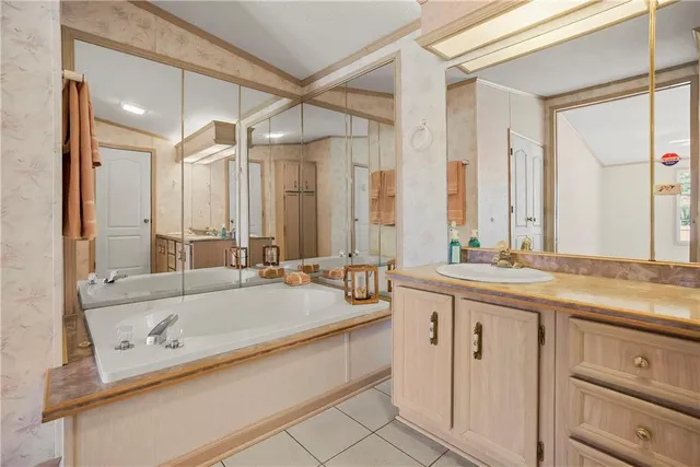 $225,000 | 1 Deepwoods Drive, Linn Valley, KS 66040